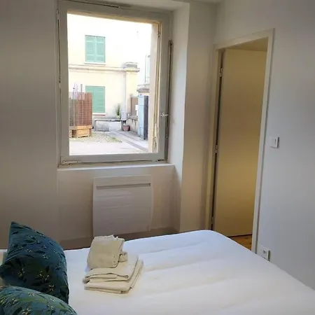 Neuf Centre Historique Apartment